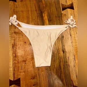 BOTTOM NUDE COLOR BIKINI WITH SIDE STRINGS